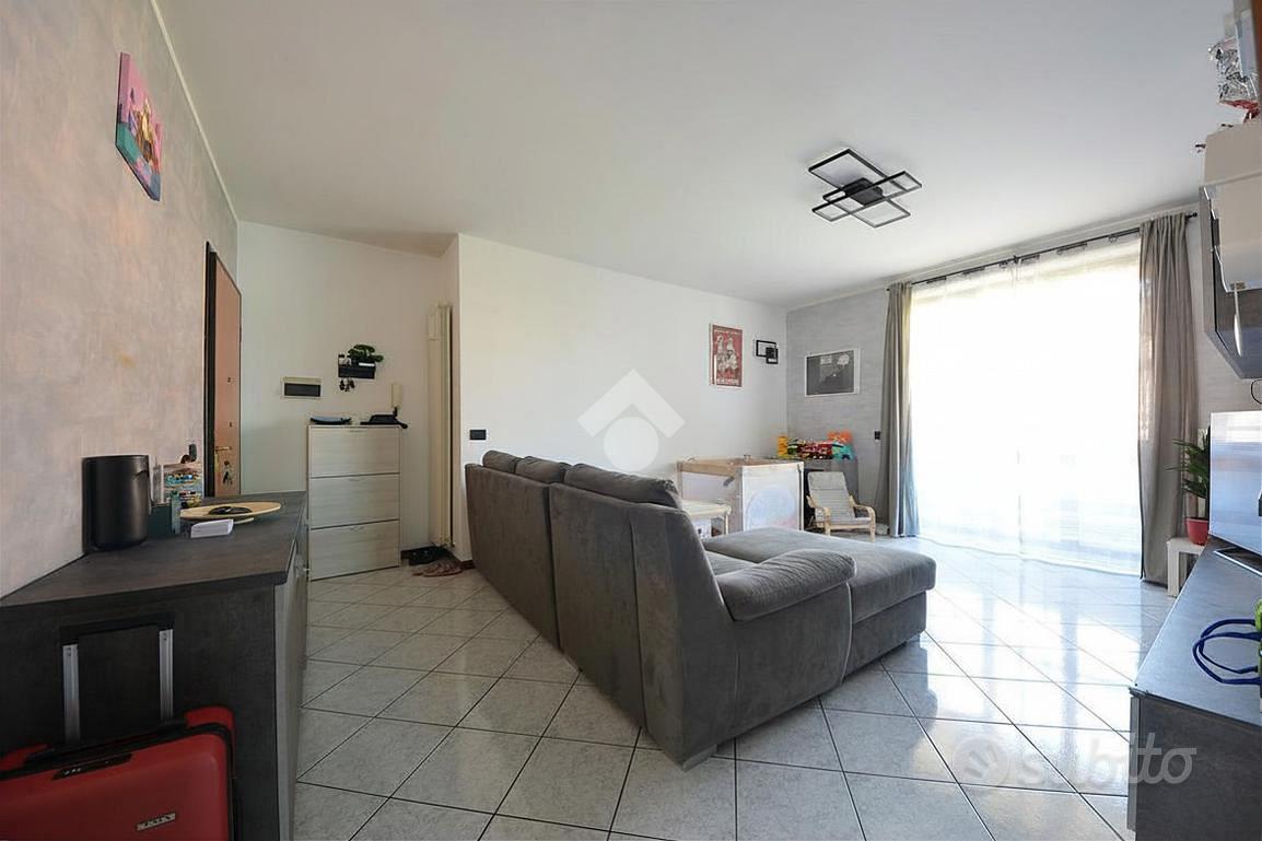 3 LOCALI A MASATE - Vista 2