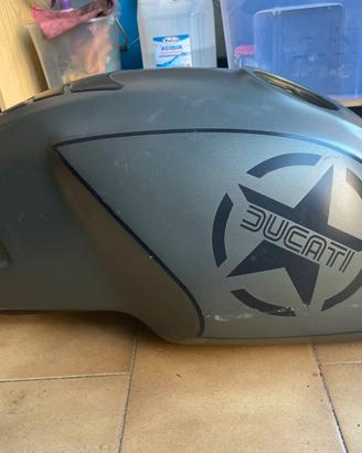 Serbatoio carburante Ducati Monster 900