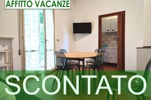 LUGLIO Con due camere letto 5 posti Vicino al mare