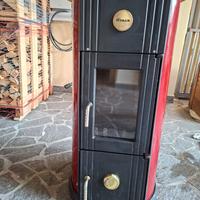 Stufa a legna in ghisa e lamiera smaltata