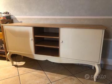 Credenza in stile provenzale in legno laminato