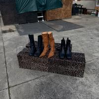 Coppia Pouff Cavallino Espositori 30€