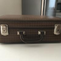 Piccola valigia in Fibrone(cartone) in buono stat