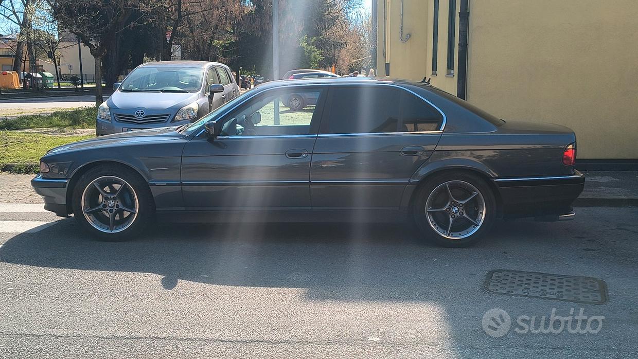 BMW Serie 7 (E38)