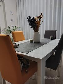 Tavolo allungabile bianco top in vetro + 4 sedie