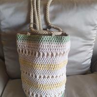 borsetta in cotone fatta a mano all’uncinetto