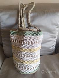 borsetta in cotone fatta a mano all’uncinetto