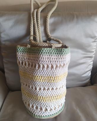 borsetta in cotone fatta a mano all’uncinetto