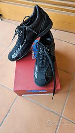 Scarpe sportive eleganti 