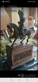 statua in bronzo 