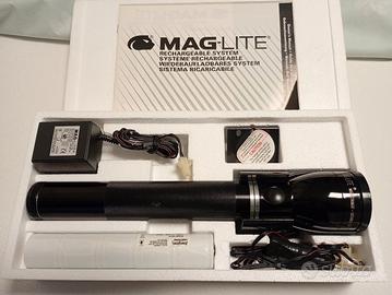 torcia MAG-LITE made in USA con sistema ricaricabi