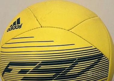 Pallone adidas