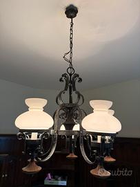 Lampadario in ferro e legno anni ‘80