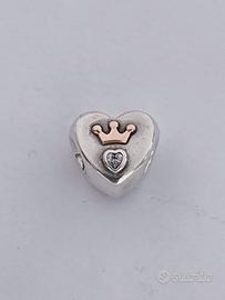 Pandora charm cuore con corona 