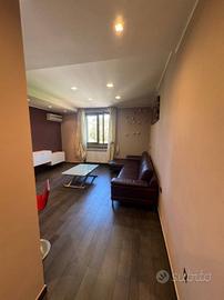 Bilocale ristrutturato con posto auto e cantina