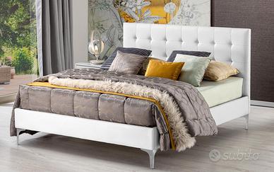 Letto matrimoniale con rete e materasso