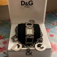Orologio e collana vintage Dolce e gabbana.