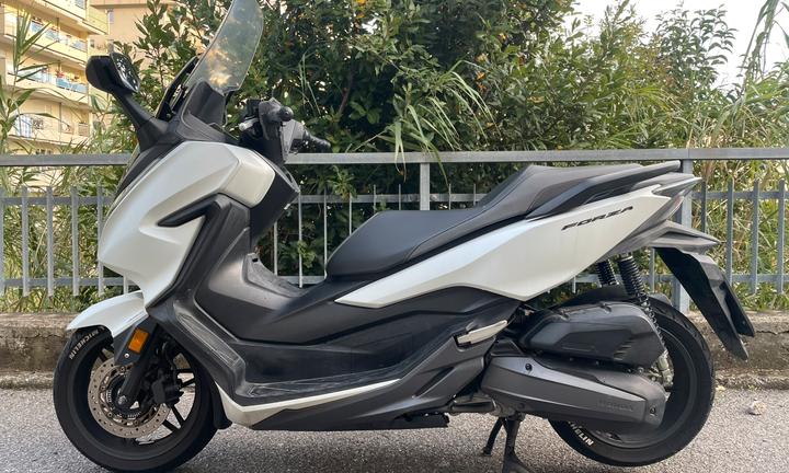 Honda Forza 125