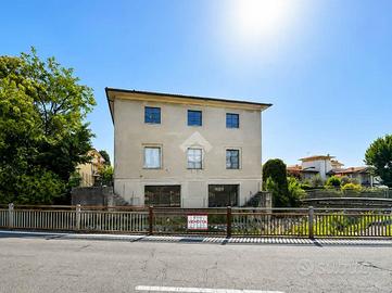 MAGAZZINO A SALÒ