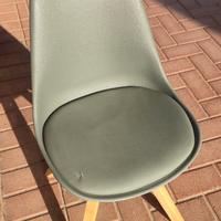 Sedia da tavolo grigia