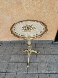 Tavolino decorato