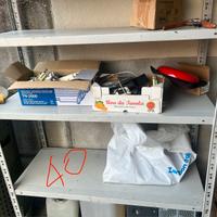 Scaffale in metallo per garage o magazzino