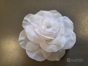 Spilla da Sposa Rosa in Seta Bianca (12 cm)