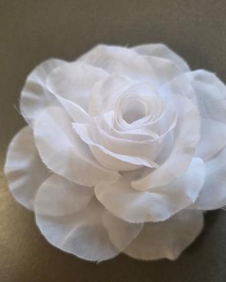 Spilla da Sposa Rosa in Seta Bianca (12 cm)