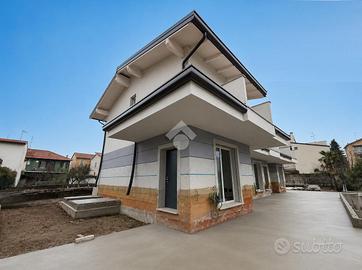 VILLA A SCHIERA A BRUGHERIO