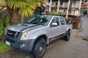Isuzu D-Max 3.0 TD cat Crew Cab 4WD Pick-up LS EU4