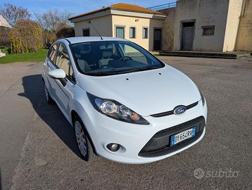 FORD Fiesta 1.6 TDCi 90CV 5 porte DPF