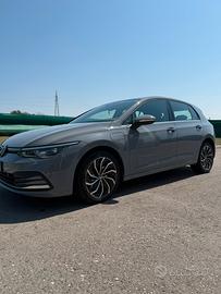 Volkswagen Golf VIII eHybrid DSG 204 CV
