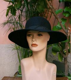 Cappello Feltro Nero a Tesa Larga Nastro Grosgrain