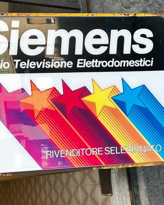 Insegna pubblicitaria funzionante