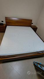 Letto e 2 comodini 