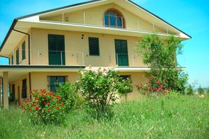 Villa in campagna vista mare