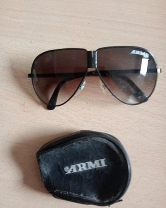 Occhiali modello armi "vintage"