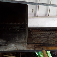 Barbecue a legna o carbonella