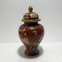 Vaso cinese in bronzo cloisonné rosso con fiori
