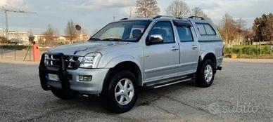 Isuzu D-Max 3.0 TD cat Space Cab 4WD Pick-up LS