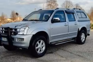 Isuzu D-Max 3.0 TD cat Space Cab 4WD Pick-up LS
