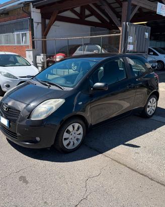 Toyota Yaris 1.3 3 porte Navi