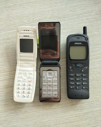 Tre telefoni Nokia 3110-6170-2650
