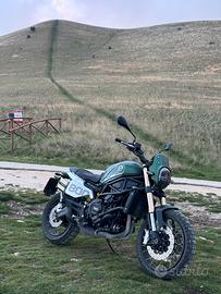 Benelli Leoncino 800 Trail