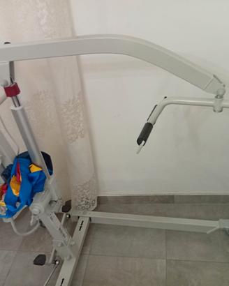 Sollevatore come nuovo per anziani o disabili
