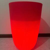 Vaso decorativo rosso con luce interna