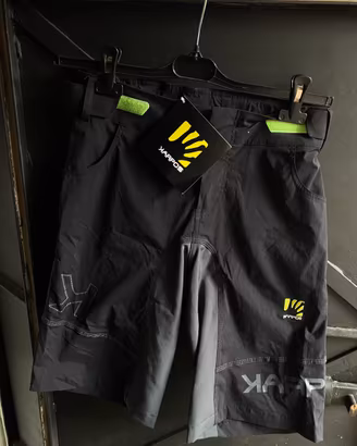 Pantaloncini Karpos Nuovi