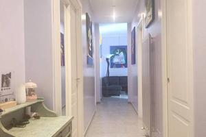 Appartamento di 125 m² con 5 locali e posto auto a