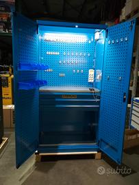 armadio porta attrezzi 