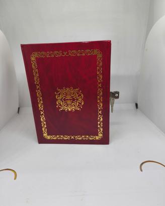  libro con copertina rigida